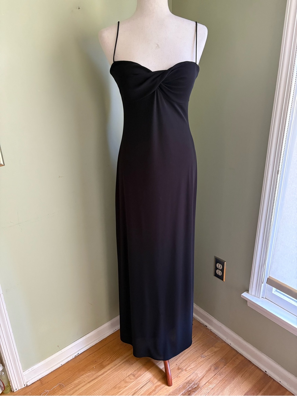 Vintage Laundry black crepe gown w/twisted bodice. Tiny straps; beautiful! Sz  6